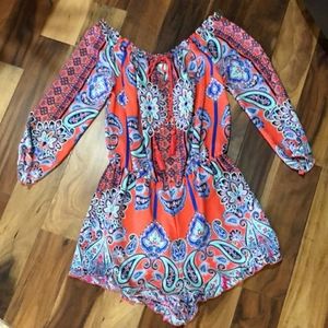 Adorable On-Off shoulder women’s romper